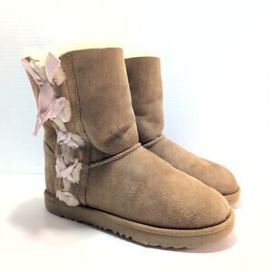 Ugg Pala Sheepskin Suede Ribbon Tie Cozy Boots Girl's Size 5